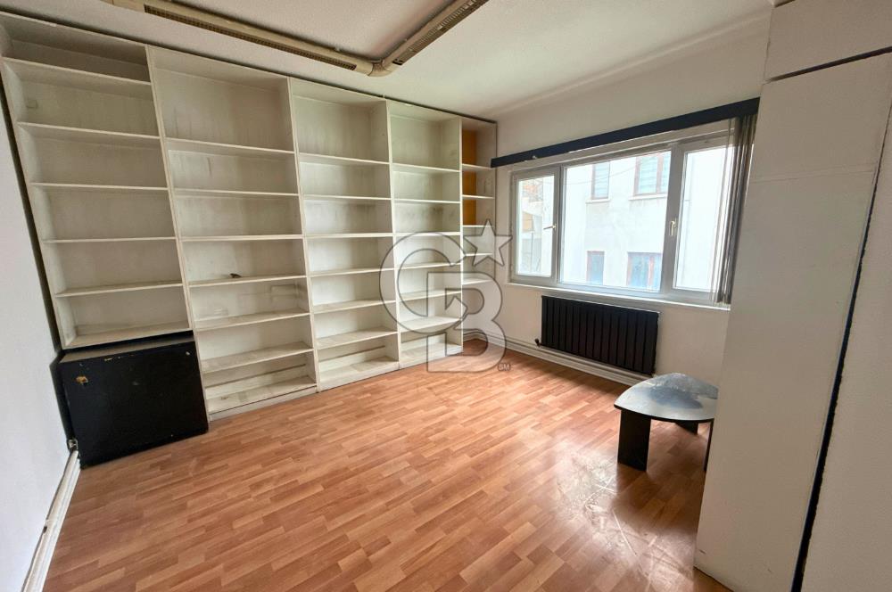 KIZILAY MENEKŞE 2 SOK. YAPILI 4+1 BOŞ KİRALIK OFİS
