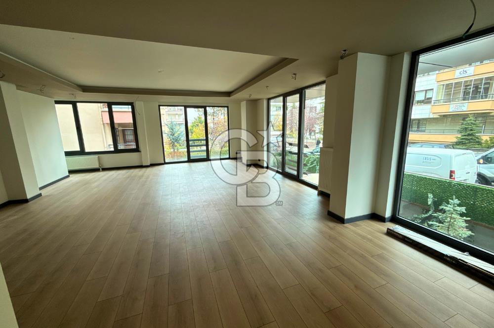MUSTAFA KEMAL'DE İŞ MERKEZİNDE GİRİŞ KATTA 62 M² KİRALIK OFİS