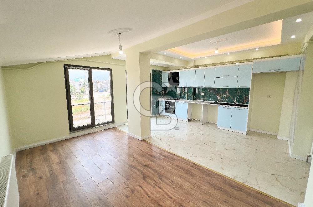 BAŞİSKELE FATİH DENİZ MANZARALI 4+1 GENİŞ KİRALIK ÇATI DUBLEKS