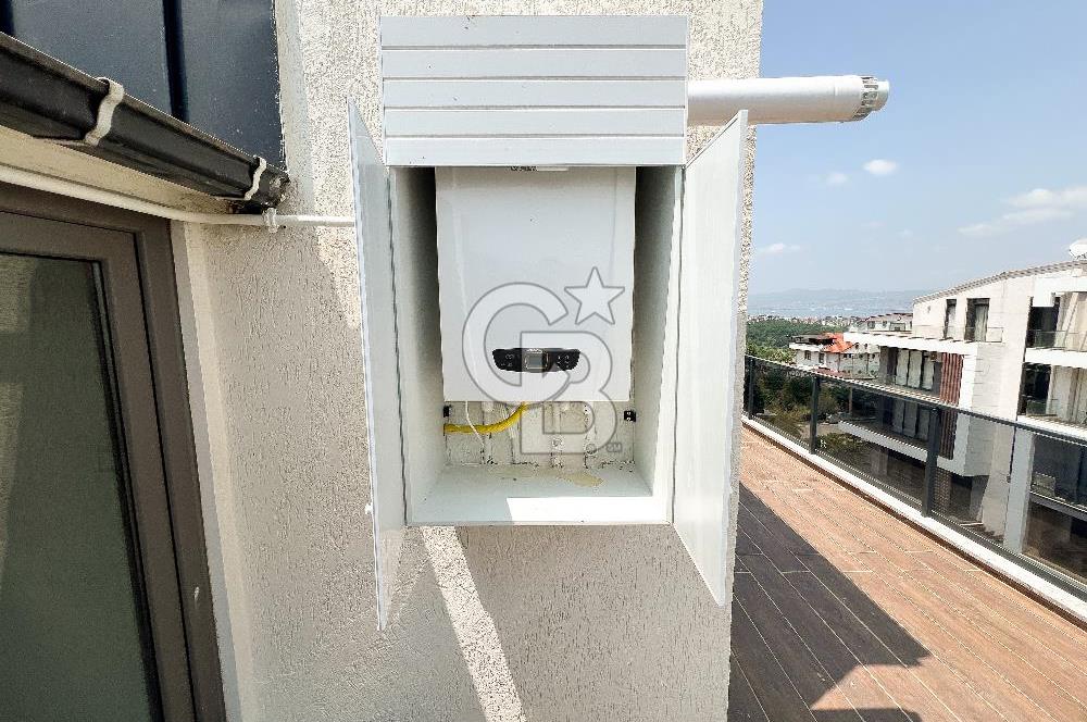 BAŞİSKELE FATİH DENİZ MANZARALI 4+1 GENİŞ KİRALIK ÇATI DUBLEKS