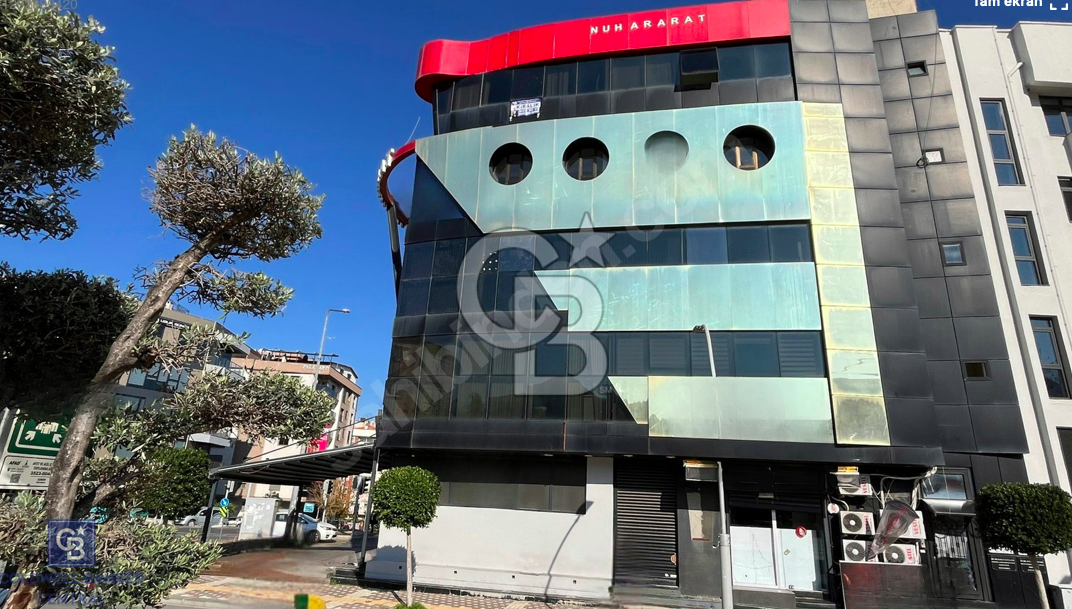 Narlıdere'nin Merkezinde Tabela Değeri Yüksek 150m² Kiralık Ofis