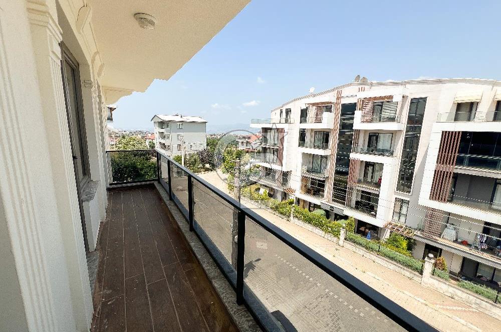 BAŞİSKELE FATİH DENİZ MANZARALI 4+1 GENİŞ KİRALIK ÇATI DUBLEKS