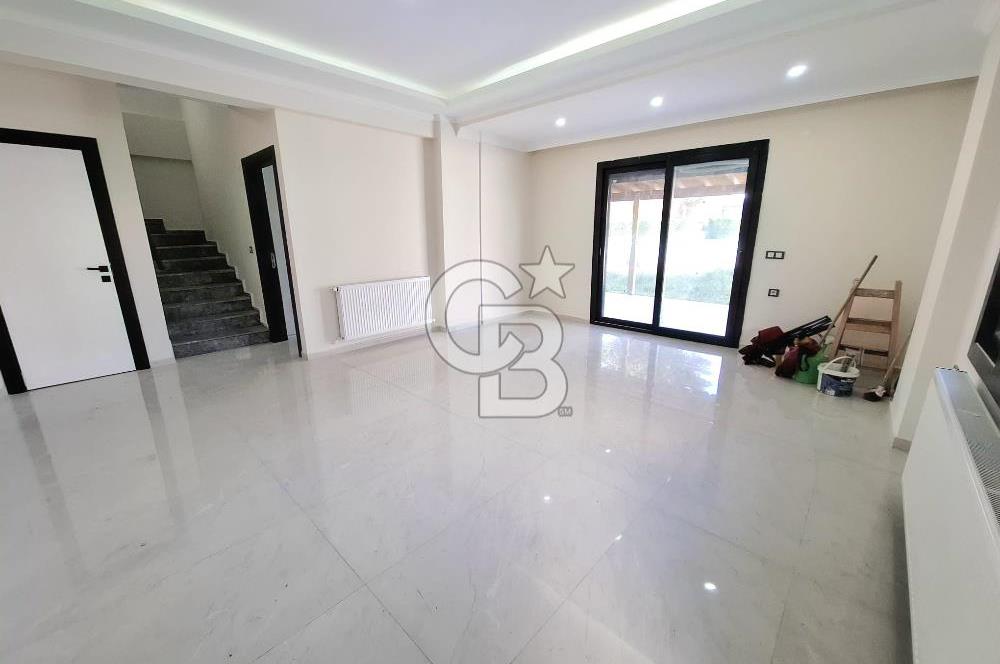 MENDERES COLDWELL BANKER POYRAZ'DAN OTOPARKLI VİLLA