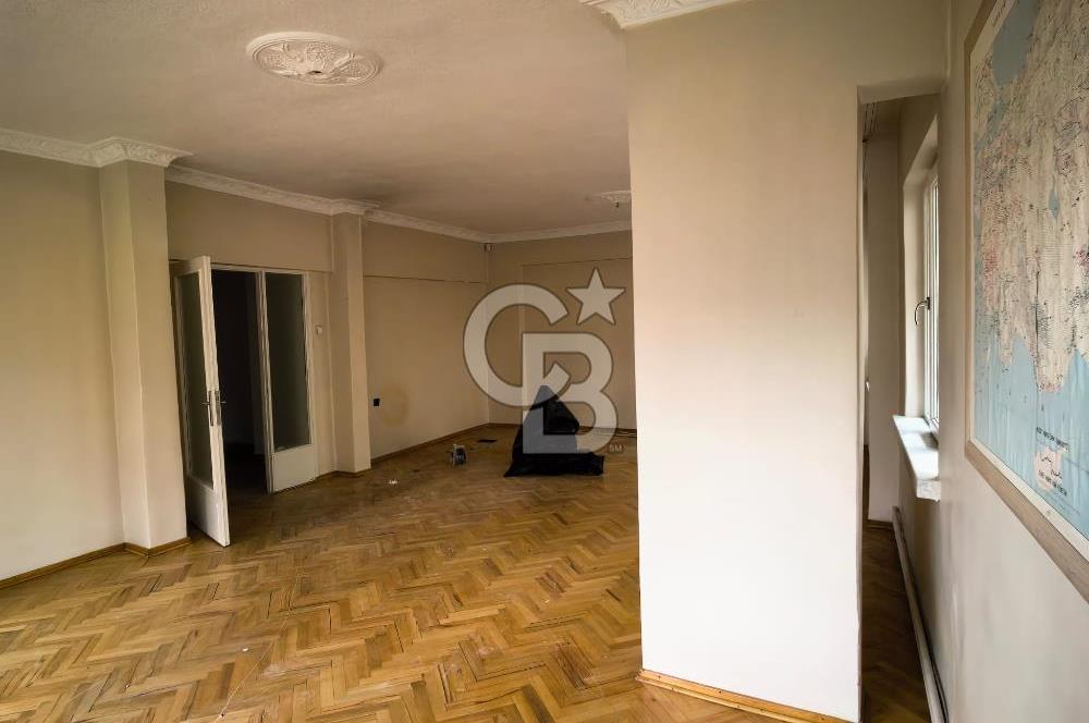 BEŞTEPE' DE FİRMA/OFİS KULLANIMINA UYGUN 4+1 KİRALIK DAİRE