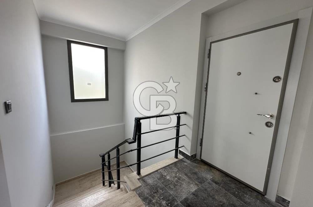 ALTINOLUK'TA DOĞAYLA İÇ İÇE MANZARALI SATILIK 4+1 BAHÇE DUBLEKSİ