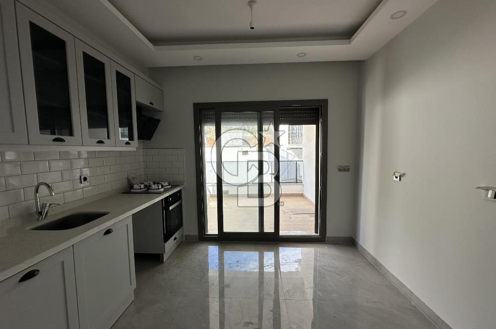 ALTINOLUK'TA DOĞAYLA İÇ İÇE MANZARALI SATILIK 4+1 BAHÇE DUBLEKSİ