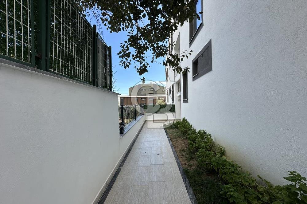 ALTINOLUK'TA DOĞAYLA İÇ İÇE MANZARALI SATILIK 4+1 BAHÇE DUBLEKSİ