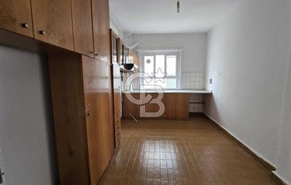 KENEDDY CADDESİNDE ASANSÖRLÜ, OTOPARKLI, 220 M2 4+1 + KİLER