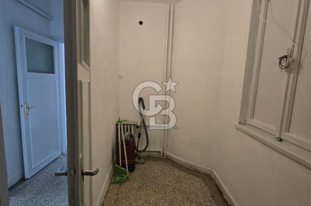 KENEDDY CADDESİNDE ASANSÖRLÜ, OTOPARKLI, 220 M2 4+1 + KİLER