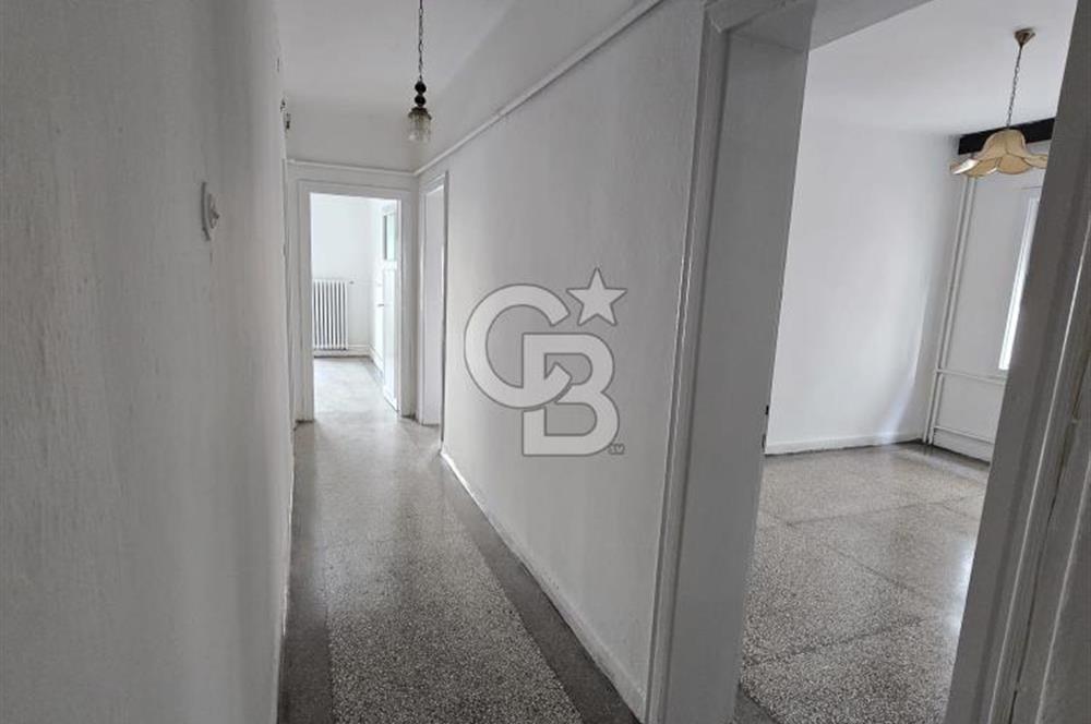 KENEDDY CADDESİNDE ASANSÖRLÜ, OTOPARKLI, 220 M2 4+1 + KİLER