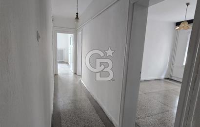 KENEDDY CADDESİNDE ASANSÖRLÜ, OTOPARKLI, 220 M2 4+1 + KİLER