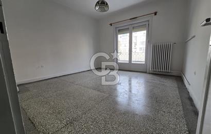 KENEDDY CADDESİNDE ASANSÖRLÜ, OTOPARKLI, 220 M2 4+1 + KİLER