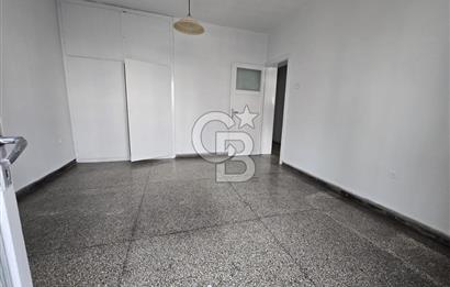KENEDDY CADDESİNDE ASANSÖRLÜ, OTOPARKLI, 220 M2 4+1 + KİLER