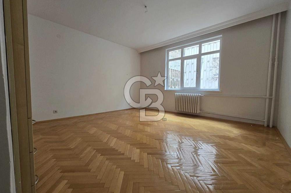 AND SOKAK’ TA OTOPARKLI, ASANSÖRLÜ, MANZARALI, 220 M2 5+1 DAİRE