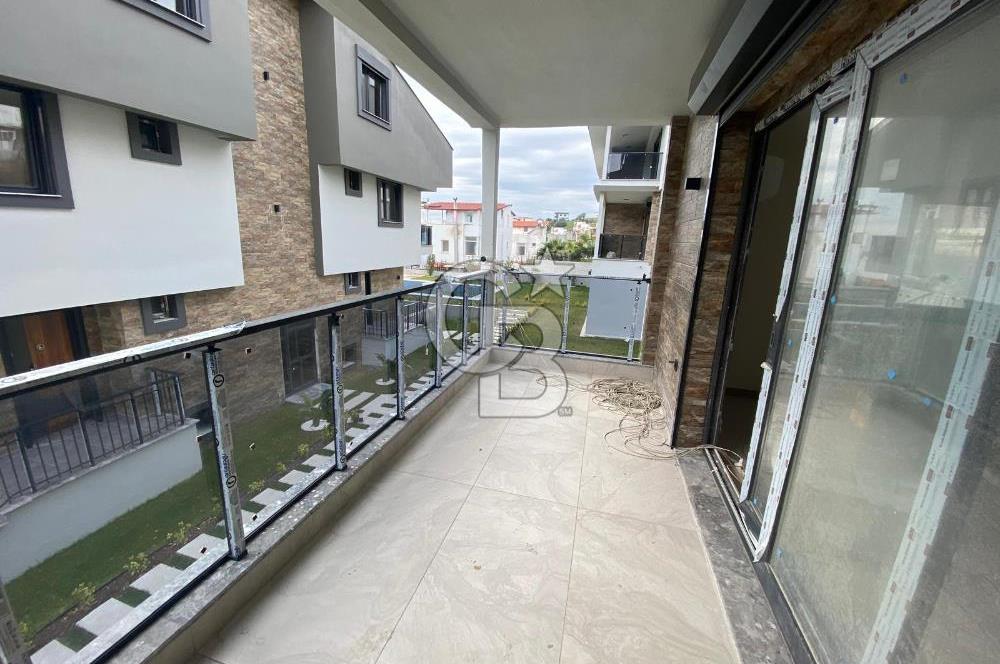 Egenin İncsi Çandarlı da 3+1 Havuzlu Modern Daire