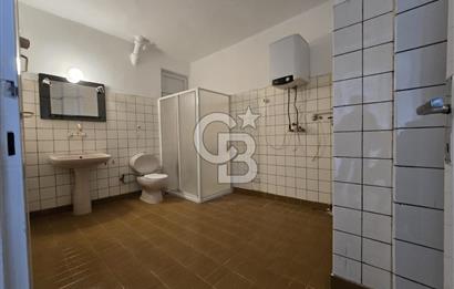 KENEDDY CADDESİNDE ASANSÖRLÜ, OTOPARKLI, 220 M2 4+1 + KİLER