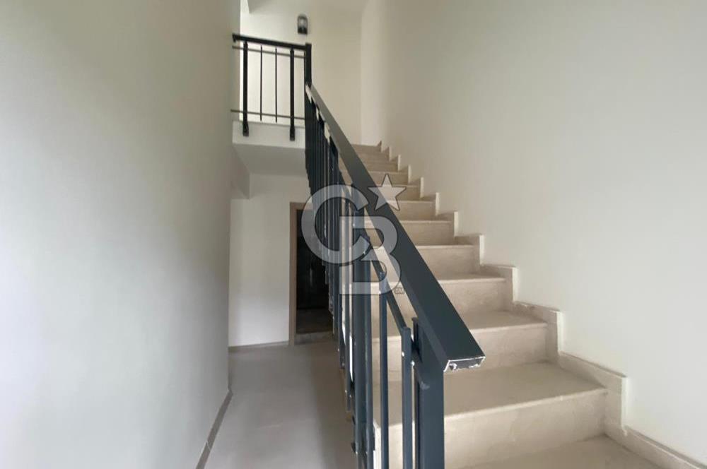 Egenin İncsi Çandarlı da 3+1 Havuzlu Modern Daire