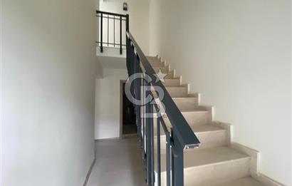 Egenin İncsi Çandarlı da 3+1 Havuzlu Modern Daire