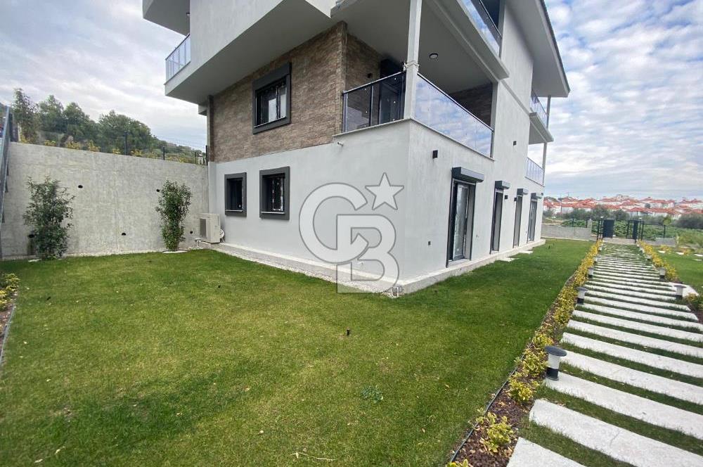 Egenin İncsi Çandarlı da 3+1 Havuzlu Modern Daire