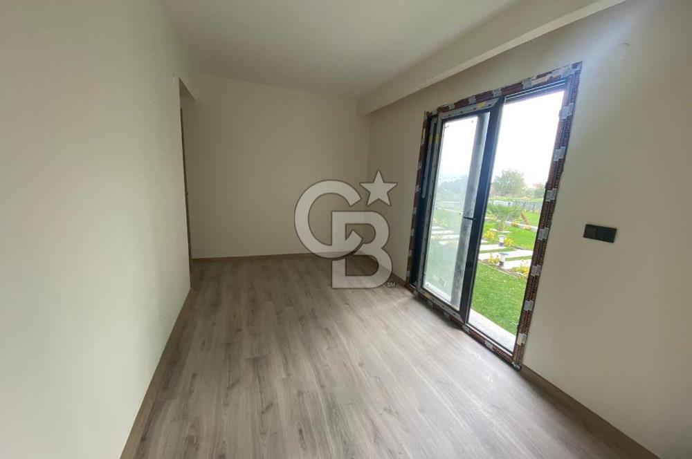 Egenin İncsi Çandarlı da 3+1 Havuzlu Modern Daire