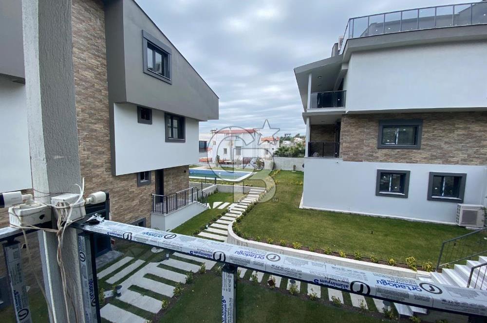 Egenin İncsi Çandarlı da 3+1 Havuzlu Modern Daire