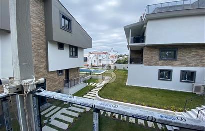 Egenin İncsi Çandarlı da 3+1 Havuzlu Modern Daire