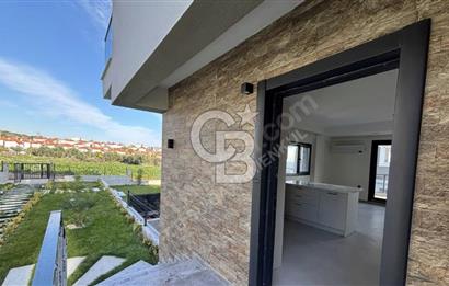 Egenin İncsi Çandarlı da 3+1 Havuzlu Modern Daire