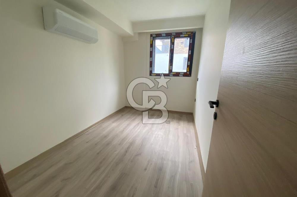 Egenin İncsi Çandarlı da 3+1 Havuzlu Modern Daire