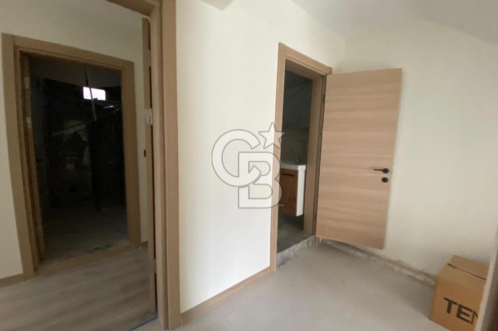 Egenin İncsi Çandarlı da 3+1 Havuzlu Modern Daire