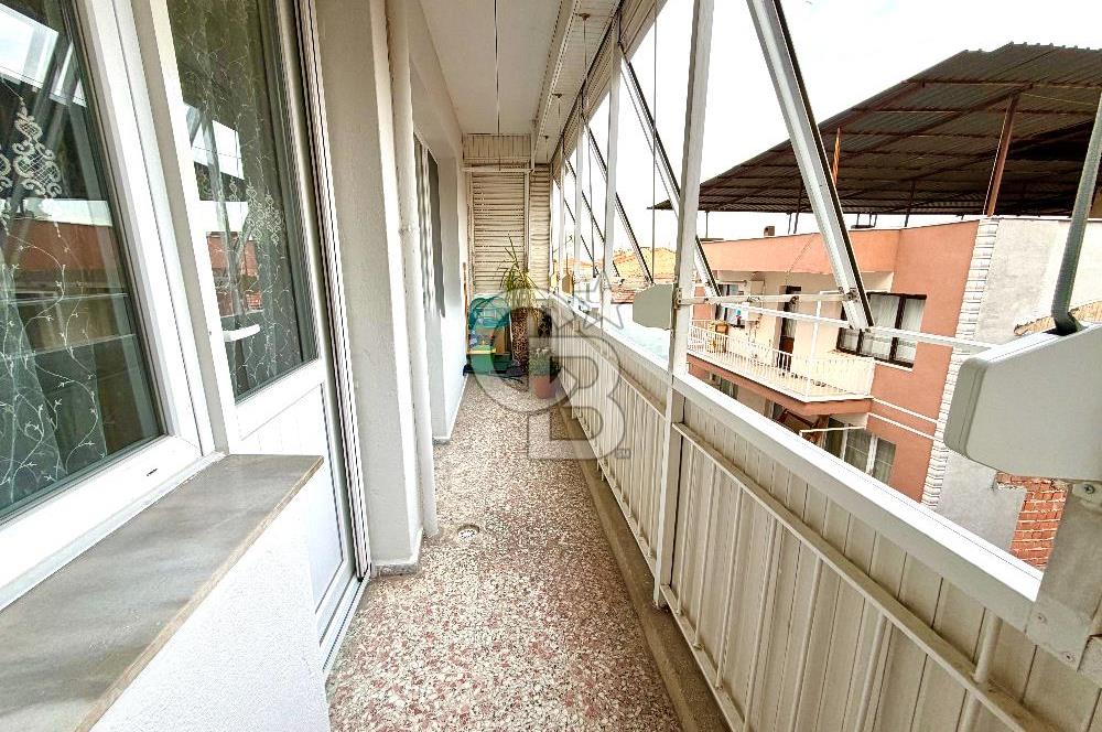 ORDU CADDESİNDE SATILIK İÇİ YENİLENMİŞ 3+1