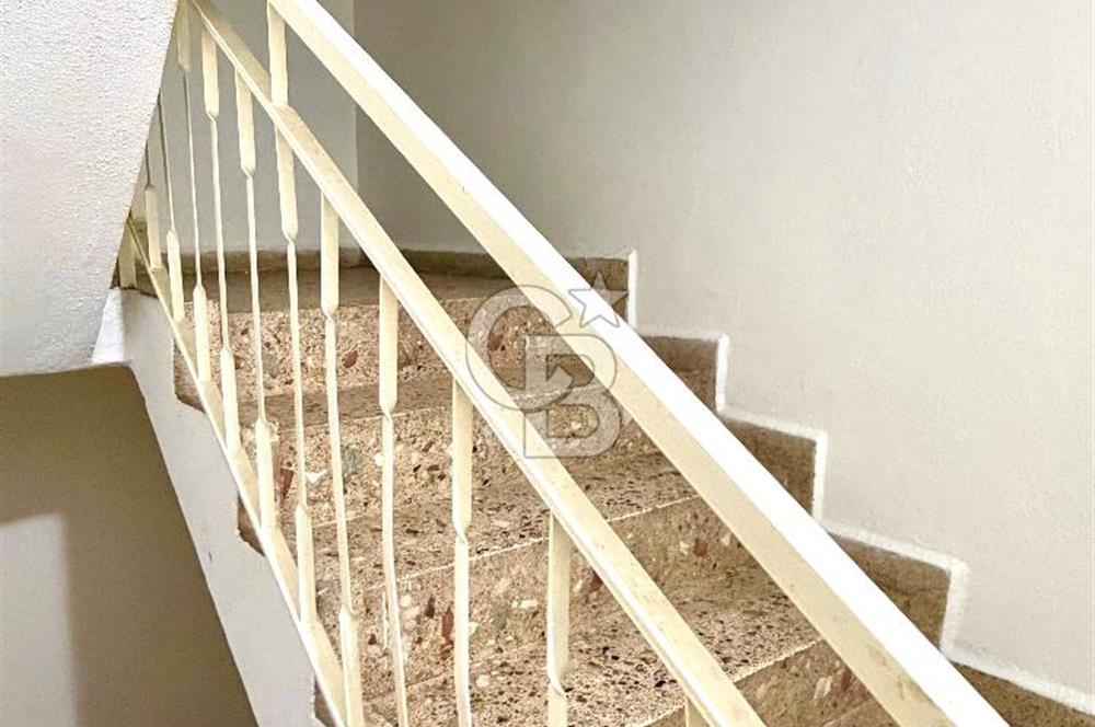 ORDU CADDESİNDE SATILIK İÇİ YENİLENMİŞ 3+1