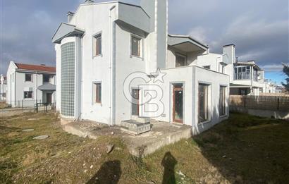 IHLAMUR KENT SİTESİNDE ŞEREFİYELİ SATILIK VİLLA