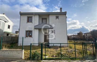 IHLAMUR KENT SİTESİNDE ŞEREFİYELİ SATILIK VİLLA