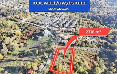 Başiskele'de Deniz Manzaralı Villa imarlı Arsa !