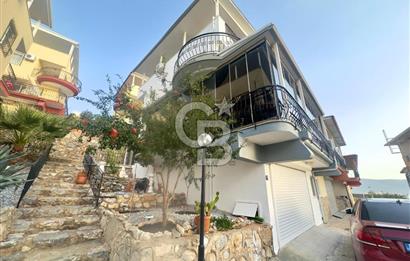 SATILIK AKBÜK DENİZ MANZARALI EŞYALI VİLLA