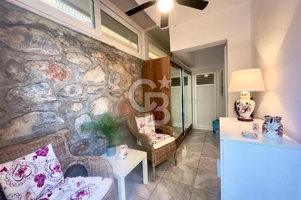 SATILIK AKBÜK DENİZ MANZARALI EŞYALI VİLLA