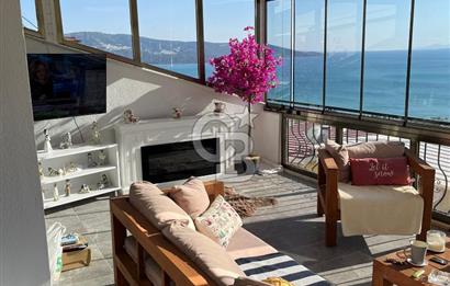 SATILIK AKBÜK DENİZ MANZARALI EŞYALI VİLLA