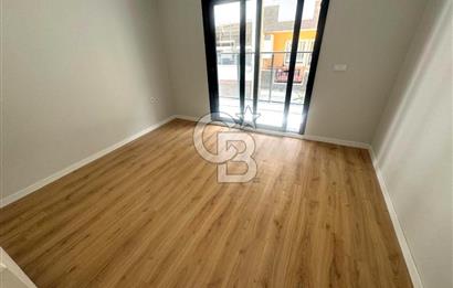 ÇİĞLİ ARŞ.HST. TRAMVAY YAKINI, YENİ BİNA GENİŞ SATILIK 1+1 DAİRE