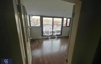 Şişli Merkezde Teraslı, Metroya Yakın 2+1 Kiralık Daire