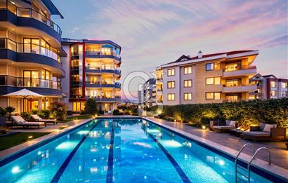BALAT'TA PRESTİJLİ KONUM VE SİTEDE GENİŞ ,FERAH 4+1 LÜKS DAİRE