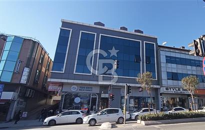 Libadiye Caddesi üzeri Merkezi Konumda Geniş 3+1 KİRALIK OFİS