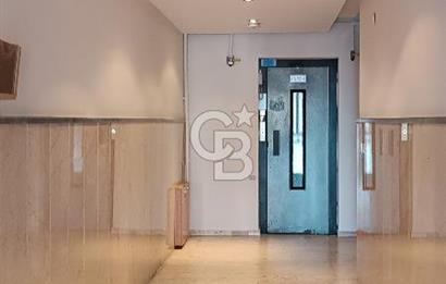 Libadiye Caddesi üzeri Merkezi Konumda Geniş 3+1 KİRALIK OFİS
