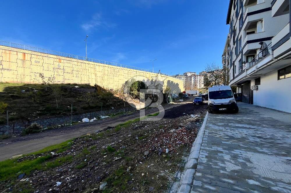 E-5e Yakın Girne Caddesinden Geniş Metrajlı Kiralık Dükkan