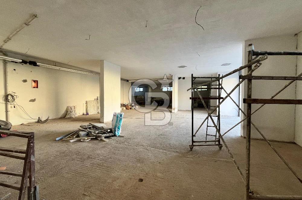 E-5e Yakın Girne Caddesinden Geniş Metrajlı Kiralık Dükkan