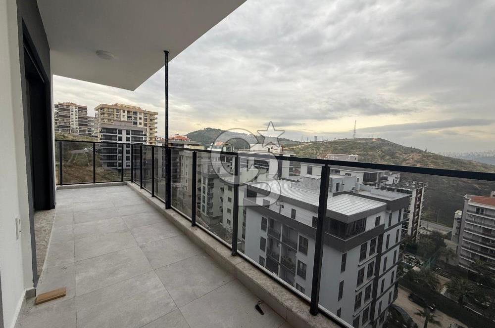 Körfez Mahallesi Sıfır Satılık 3+1 Daire Havuzlu Sitede 