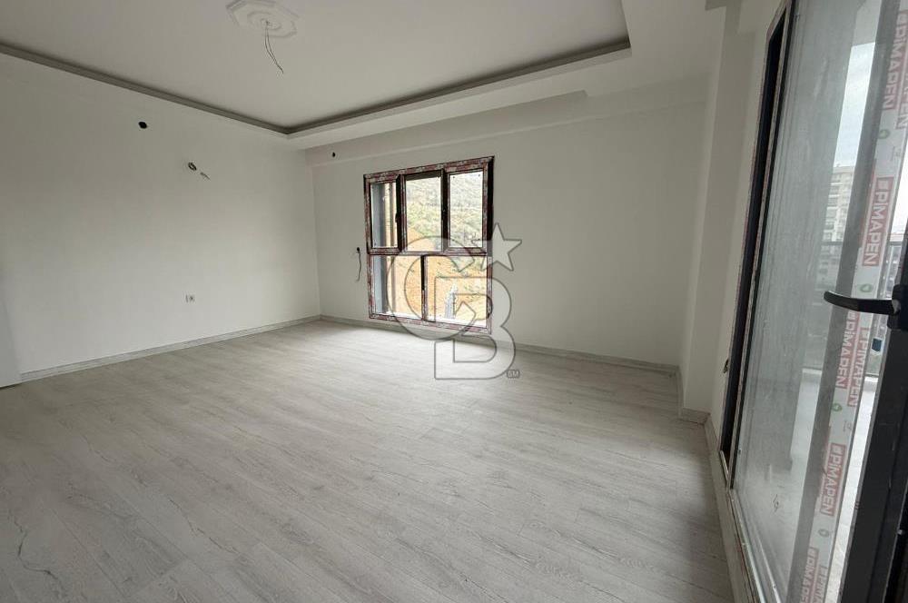 Körfez Mahallesi Sıfır Satılık 3+1 Daire Havuzlu Sitede 