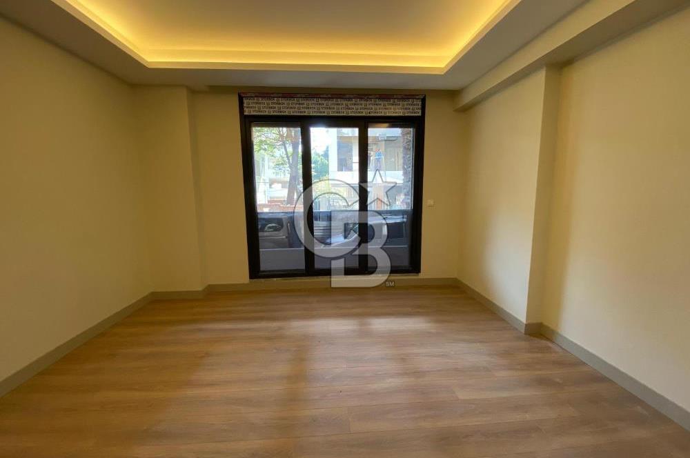 Kalamış ta Satılık 2+1 Dubleks Bahçe Kullanımı Daireye Ait