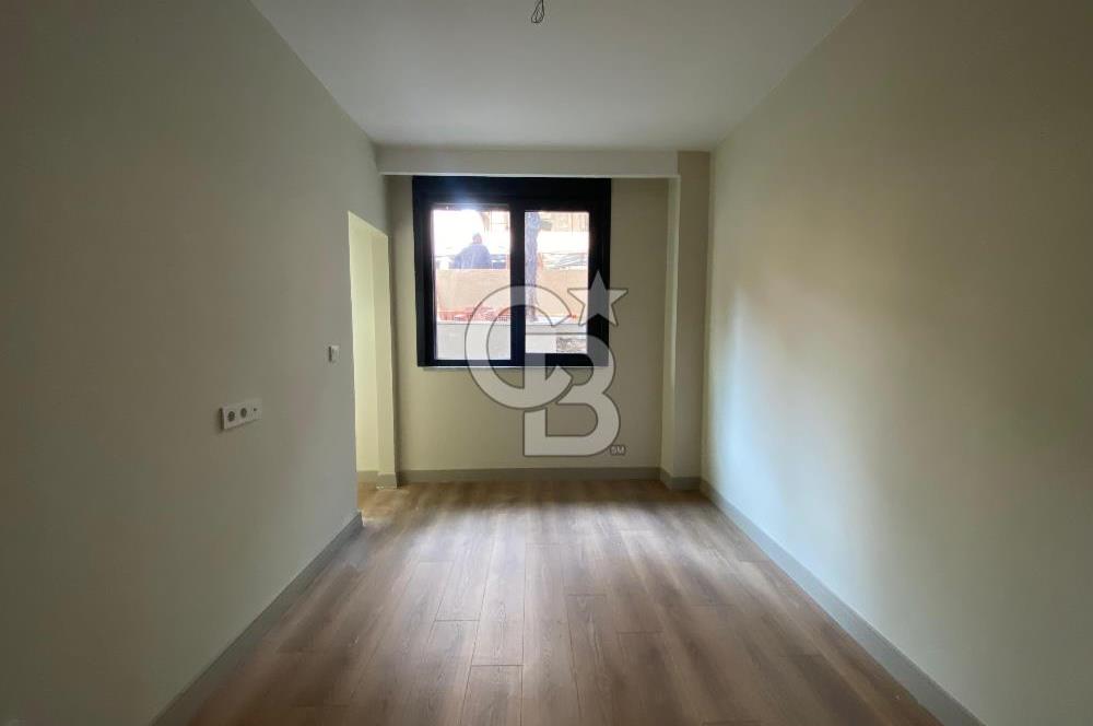 Kalamış ta Satılık 2+1 Dubleks Bahçe Kullanımı Daireye Ait