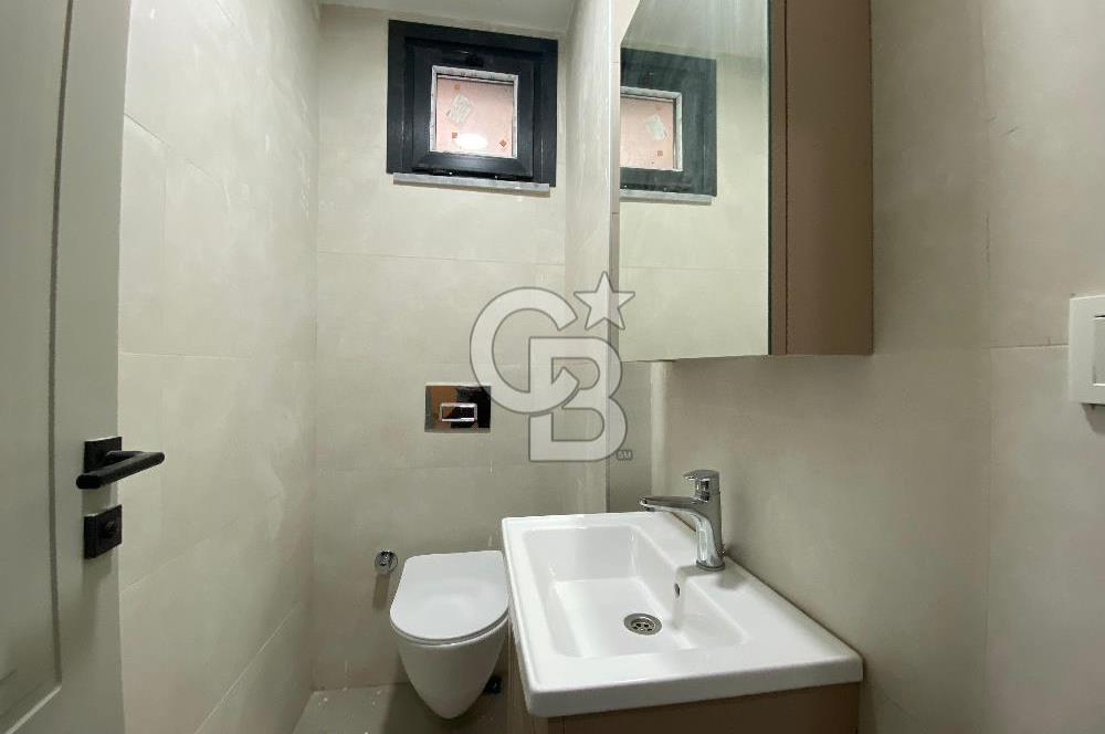 Kalamış ta Satılık 2+1 Dubleks Bahçe Kullanımı Daireye Ait