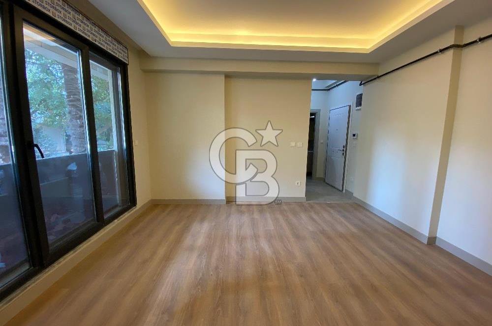 Kalamış ta Satılık 2+1 Dubleks Bahçe Kullanımı Daireye Ait